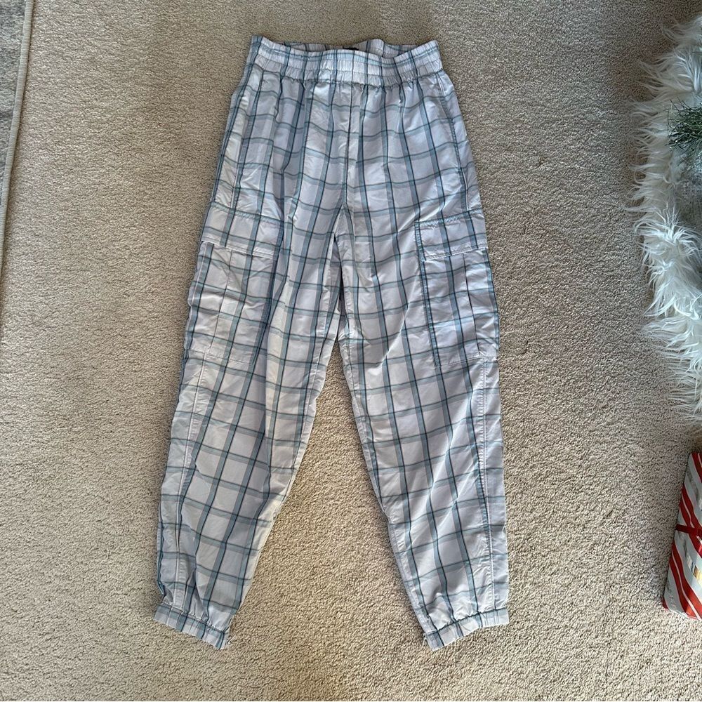 Aritzia Golden Tna White checkered/plaid print cargo jogger pants